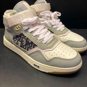 B27 Mid-Top Sneaker-Italian Size 42 -US size 9